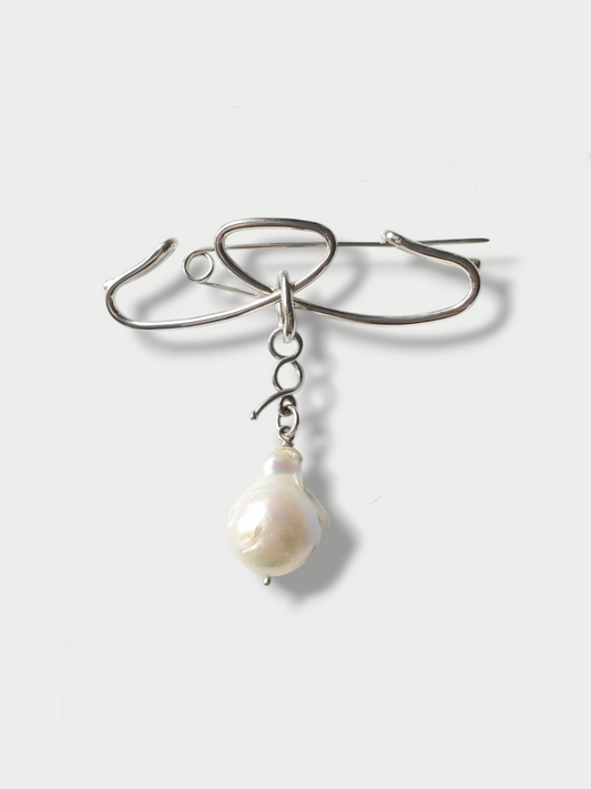 Anthony Was Here art deco' inspired statement lapel pin in silver (925) and baroque pearl drop